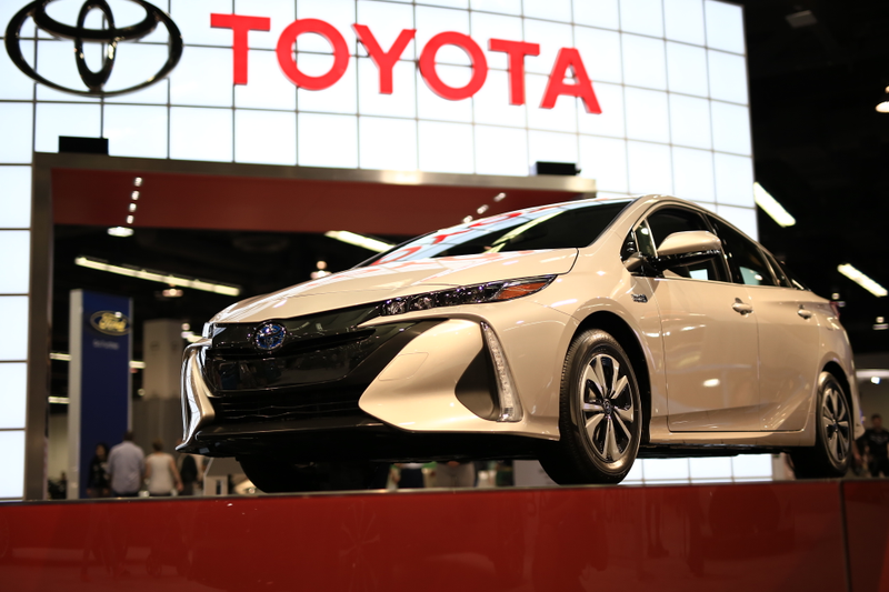 This car was silver. Auto white balance done goofed.